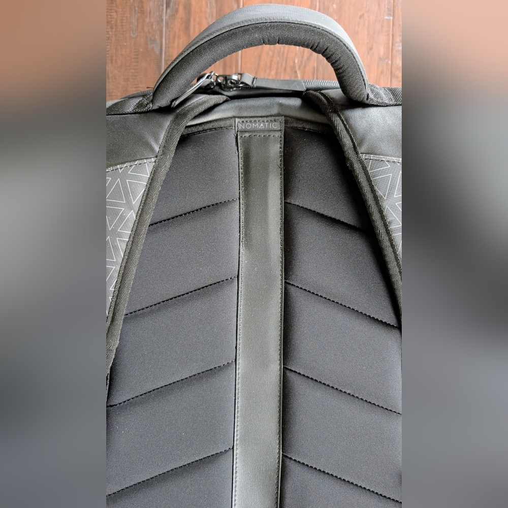 Nomatic Travel Pack 20L Expands to 30L Backpack - Picture 6 of 16